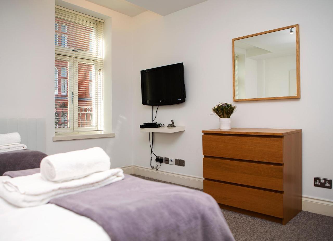 Apt 3, Trafalgar Sq Duplex, 3Rd & 4Th Floor By Indigo Flats London Exteriör bild
